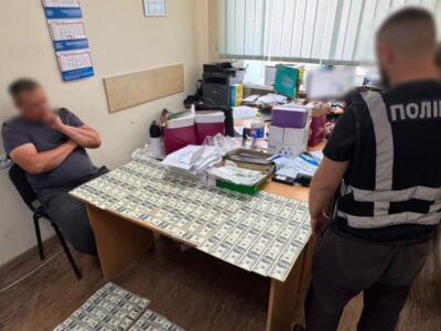$26 тисяч за службу в тилу: столичні поліцейські викрили корупційну схему