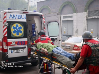 У Харкові окупанти завдали удару по житловому масиву: є загиблі та постраждалі