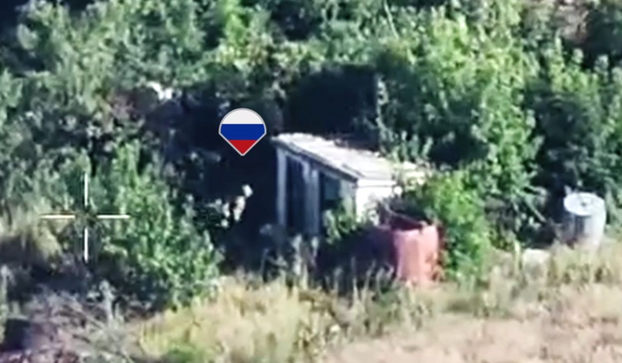 Вигнали з туалету: українські FPV змусили росіянина припуститися фатальної помилки