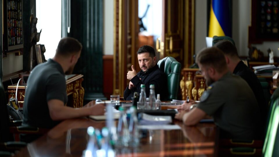 Уперше в одній операції спрацювали більше 15 різних засобів ураження: Президент про удар по Новоросійську 