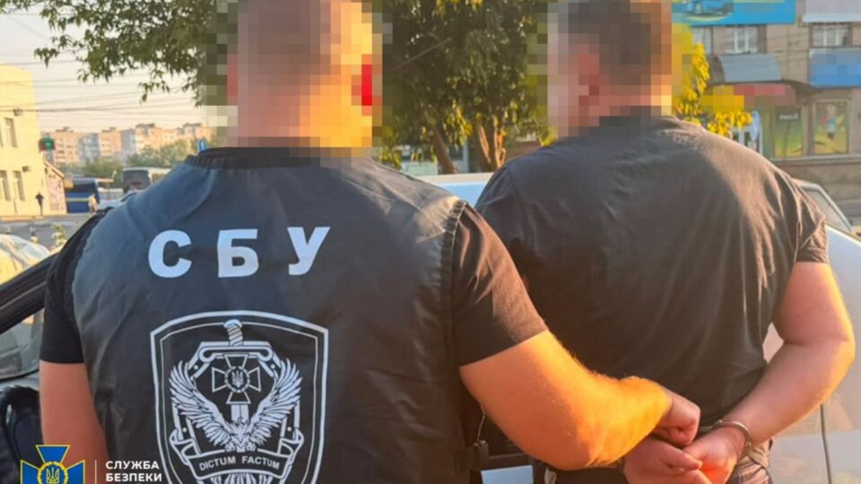 Втручання в реєстри ТЦК, граната в авто та «бронювання» у стоматології: ліквідовано ще 10 схем для ухилянтів 