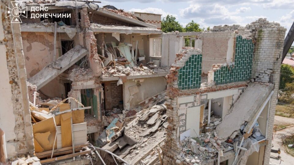 З-під завалів зруйнованого будинку в Краматорську рятувальники вилучили тіло чоловіка 
