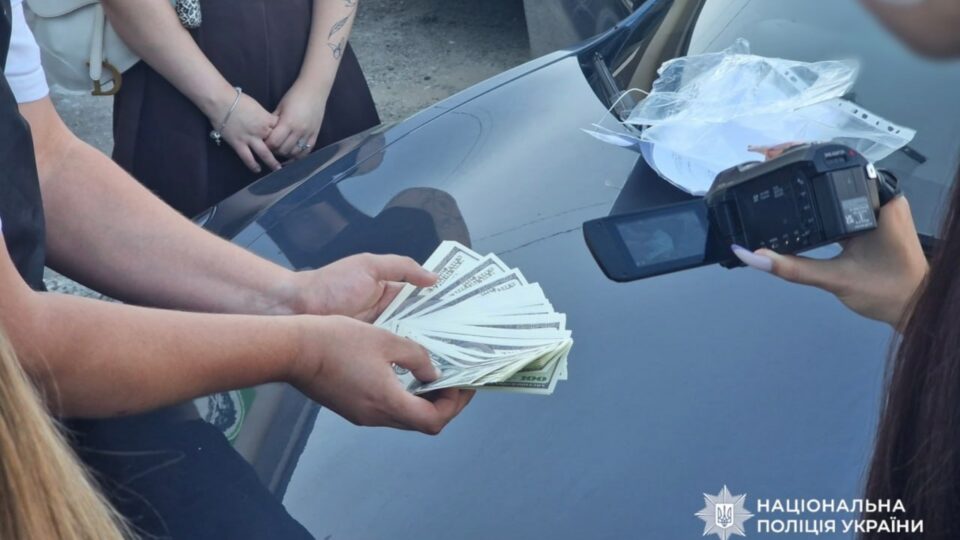 Інвалідність за $10 000 заради відстрочки: на Буковині правоохоронці викрили схему 