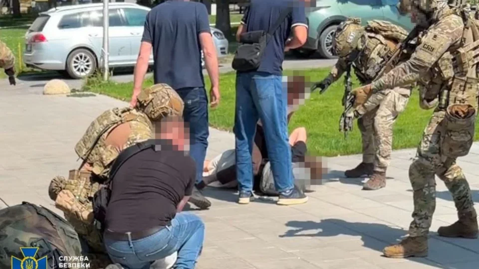Підпалили трансформатори та намагалися втекти: у Чернівцях знешкодили ворожу групу диверсантів 
