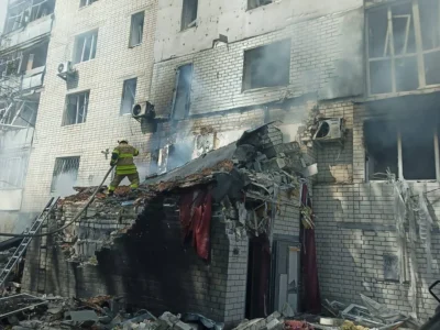 Росіяни вдарили реактивним дроном по багатоповерхівці в Чернігові: 14 поранених