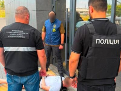 По $15 тисяч за перетин кордону: на Житомирщині викрито організатора схеми