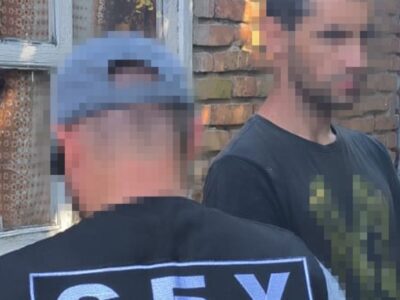 Втік з «учебки» і наводив ворога: у Нікополі затримали ухилянта-шпигуна