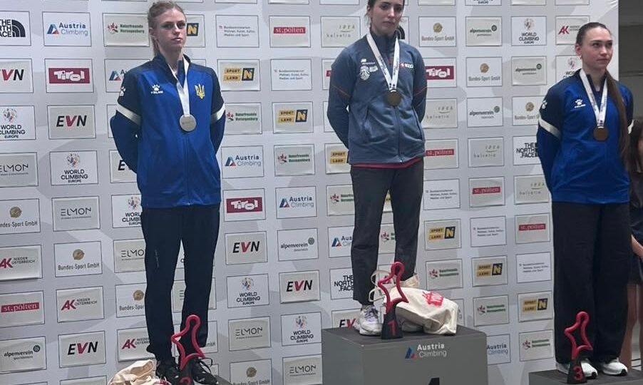 Спортсменки ЗС України здобули срібло та бронзу Кубка Європи зі скелелазіння 