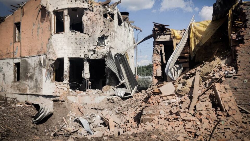 Чоловік загинув внаслідок російського удару по житловому сектору Сум 