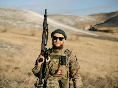 Ворог полює на евакуаційні машини: медик розповів про нові реалії фронту