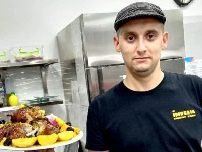 Замість карпачо — закарпатські страви: шеф-кухар Томаш Машика поміняв преміальні ресторани на військову кухню