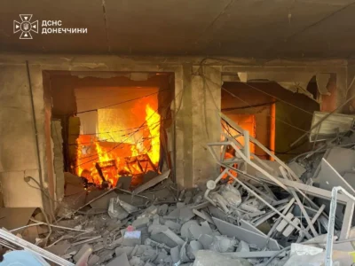 Удар по Слов’янській громаді: 4 людини поранені, спалахнули пожежі