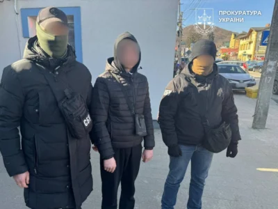 $100 за підпал: у Києві засудили двох молодиків за диверсію на залізниці