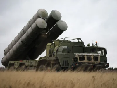 Балістичний «франкенштейн»: ГУР розкрило характеристики ракети РМ-48У до ЗРК С-400 «Триумф»