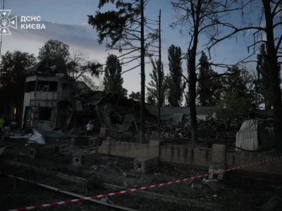 Руйнування у трьох районах: наслідки російської атаки на Київ