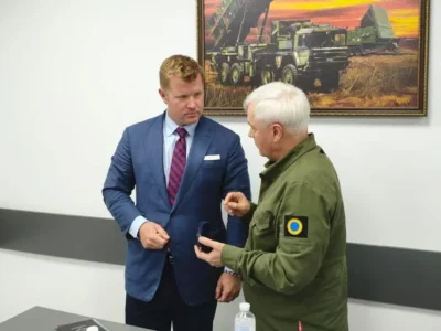 F-16s, Patriots and Ukrainian Experience: Air Force Commander Meets US Senator from Montana