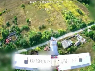 Зброя останньої надії: окупанти почала захищати свої «крила» оберегами з матюками