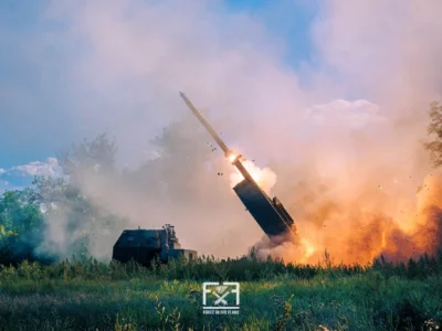 Тил закінчується там, де працює «Хантер»: 148-ма артбригада показала, як HIMARS дістає цілі в оперативній глибині
