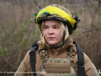 «Робот зупинився — вона пішла по нього сама»: як 22-річна «Суєта» під FPV-дронами витягувала зламаний НРК