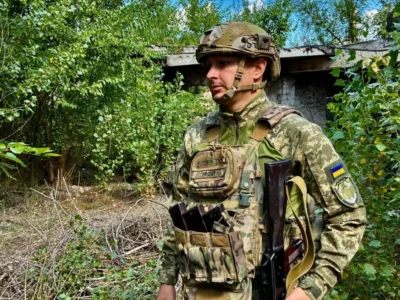 Залишився в бою навіть після поранення: історія командира, який не кинув бійців попри ураження FPV