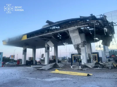 Росіяни атакували АЗС у Києві: четверо постраждалих, двоє — у тяжкому стані