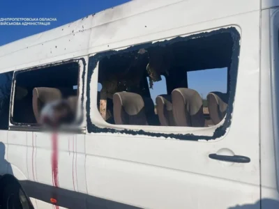 П’ятеро пасажирів загинули: ворожий БПЛА атакував рейсовий автобус на Нікопольщині