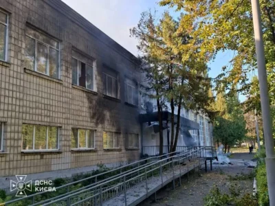 Дрони б’ють по Києву та області: одна людина загинула, серед поранених — двоє дітей