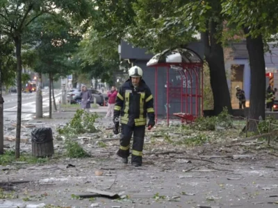 «Були збиття балістики»: Президент розповів про відбиття нічної ракетно-дронової атаки рф