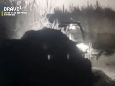 Вперше амфібійний НРК провів логістичну місію: кадри від Міноборони