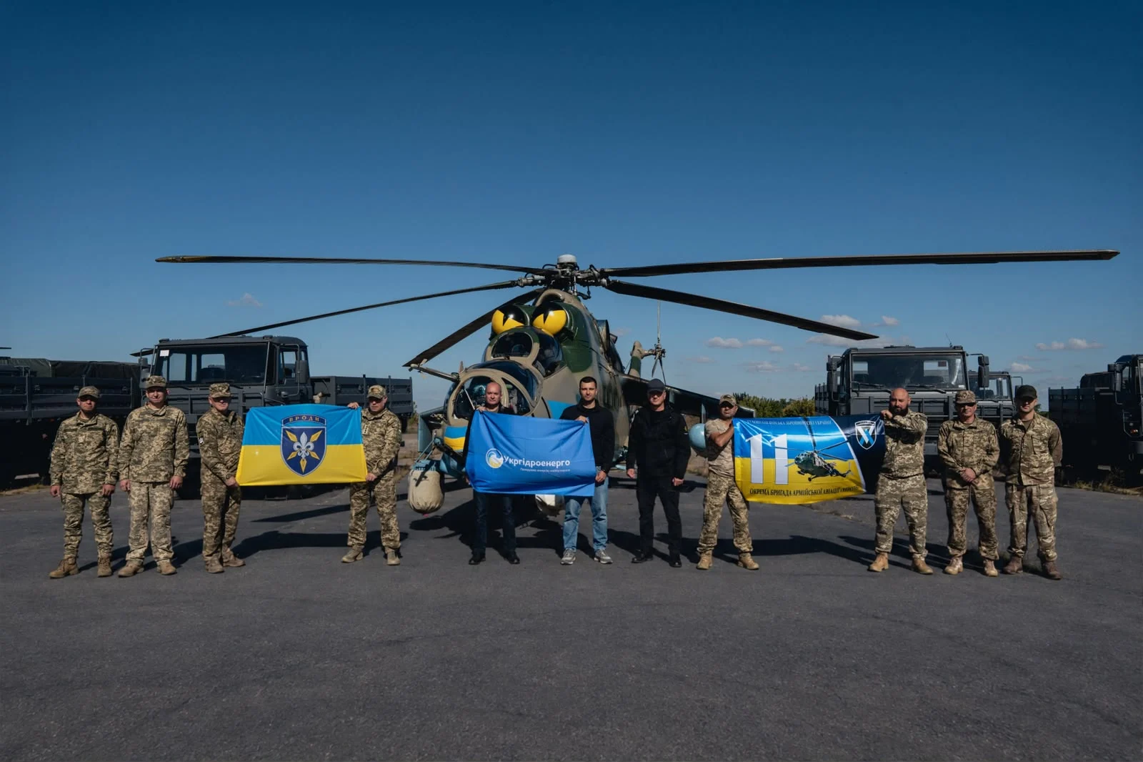 Армійська авіація отримала 10 вантажівок від Фонду Сергія Притули