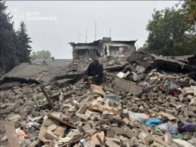 П’ятеро загиблих, серед них двоє дітей: Росія вдарила авіабомбою по Запоріжжю