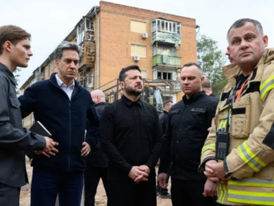 Володимир Зеленський та Ед Мілібенд побували на місці російського удару по Прилуках
