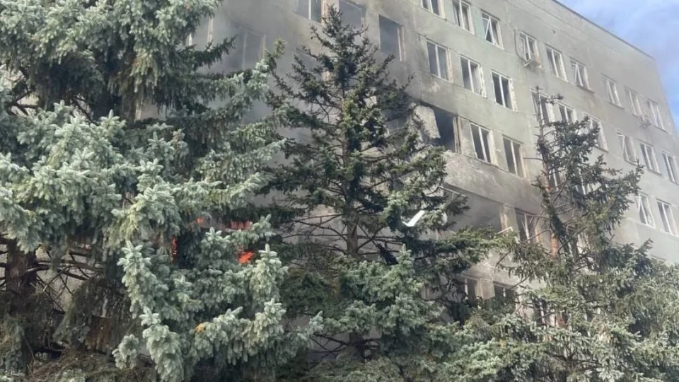 Постраждали шестеро людей, серед яких неповнолітній: наслідки обстрілів на Харківщині 
