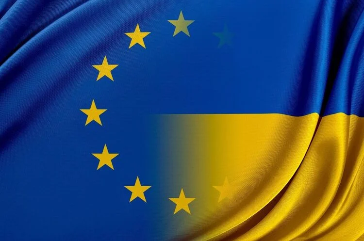 Ще близько €3 млрд уже наступного тижня: Володимир Зеленський поговорив з Урсулою фон дер Ляєн 
