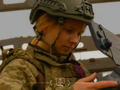 Вчилася пекти тістечка, а пішла нищити ворога дронами: чому 21-річна харків’янка обрала 30-ту бригаду