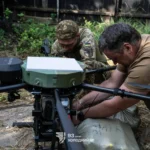 «Безпілотна естафета» на «нуль»: як НРК, «Вампір» і малі дрони доставляють вантажі піхоті