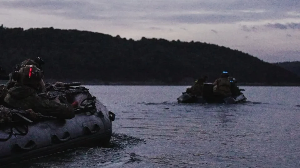 Інфільтрація з води під покровом ночі: рейнджери ССО відпрацювали прихований вихід на берег 