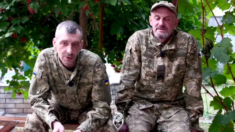«Ще й полоненого кормили»: бійці «Блек» та «Кіт» про свої 180 днів на позиціях 