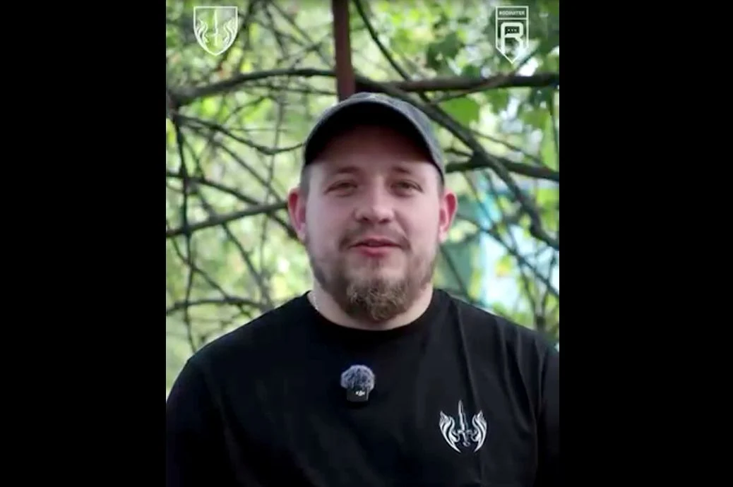 «Друг допоміг влаштуватися»: Дмитро повернувся після 10 років у Польщі, щоб вступити до морської піхоти