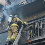 Ворог завдав удару по Святошинському району столиці: 8 людей постраждали