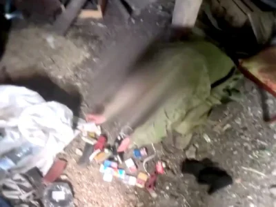 Неймовірна жадібність: полонений росіянин намагався приховати від наших воїнів пачку рублів