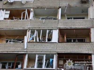 Ворог завдав авіаудару по Сумах: є поранені, пошкоджено житлові будинки й магазин