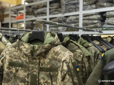 Не спітніти на марші й не змерзнути на позиції: у Міноборони пояснили, як носити зимову форму
